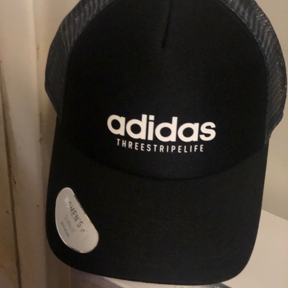 ON SALE✨ Adidas Three Stripe Life Hat - Picture 4 of 6